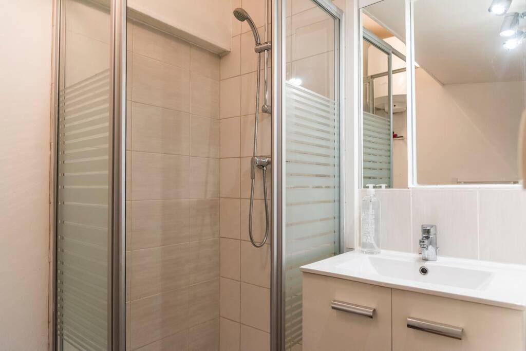 Appartement 2 Personnes, Place St Sauveur A 2Min Кан Екстериор снимка